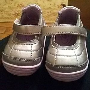 Surprize by Stride Rite Crib shoes